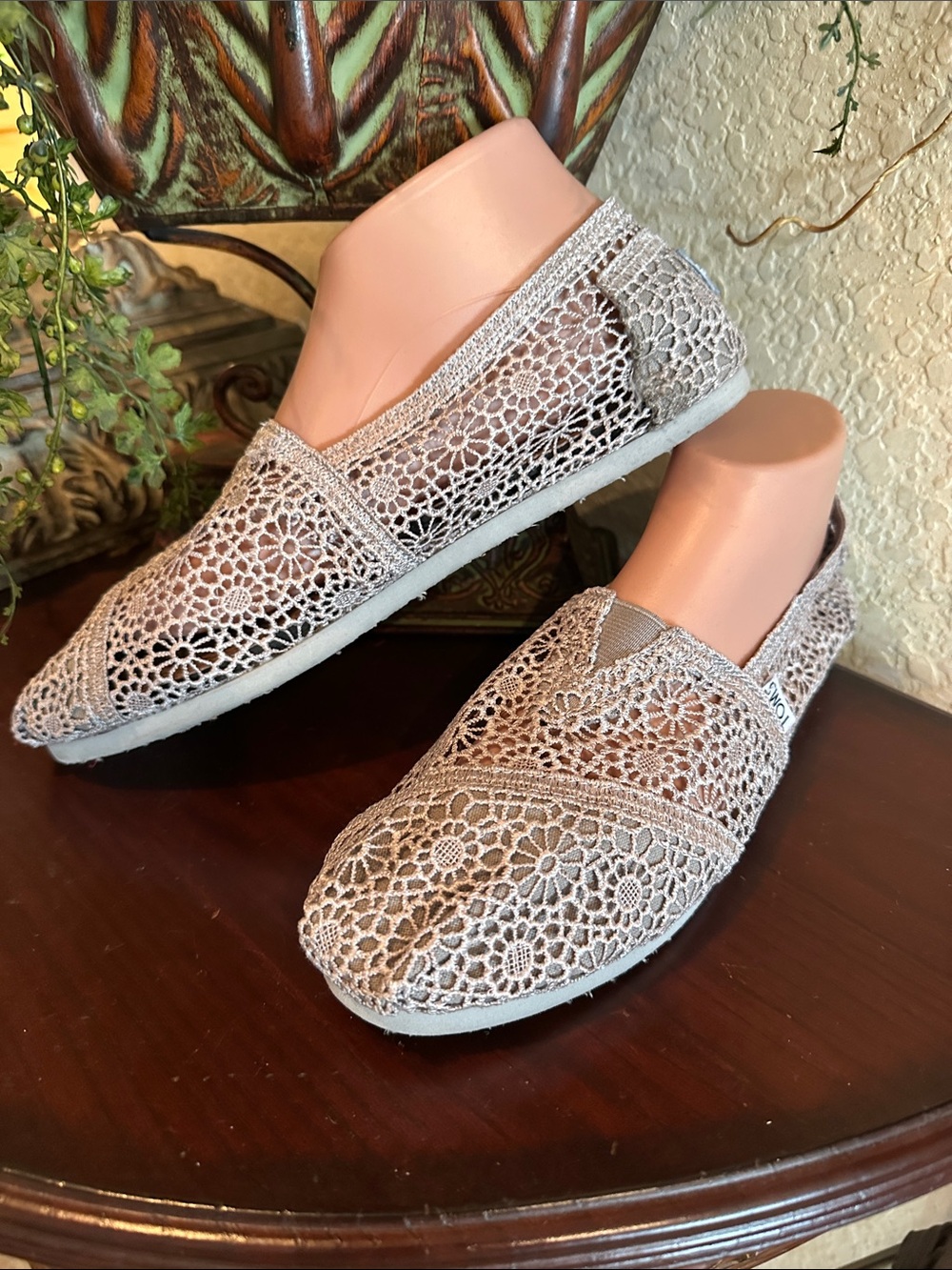 Toms Women's Beige Crochet Slip-On Flats